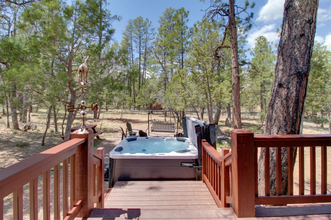 Lakeside Cabin On 2 Acres With Fire Pit And Hot Tub! Pinetop-Lakeside Exterior foto